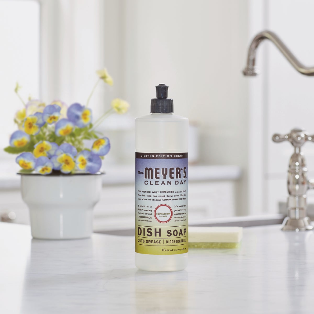 Mrs. Meyer's Clean Day 16 Oz. Compassion Flower Liquid Dish Soap Image 2
