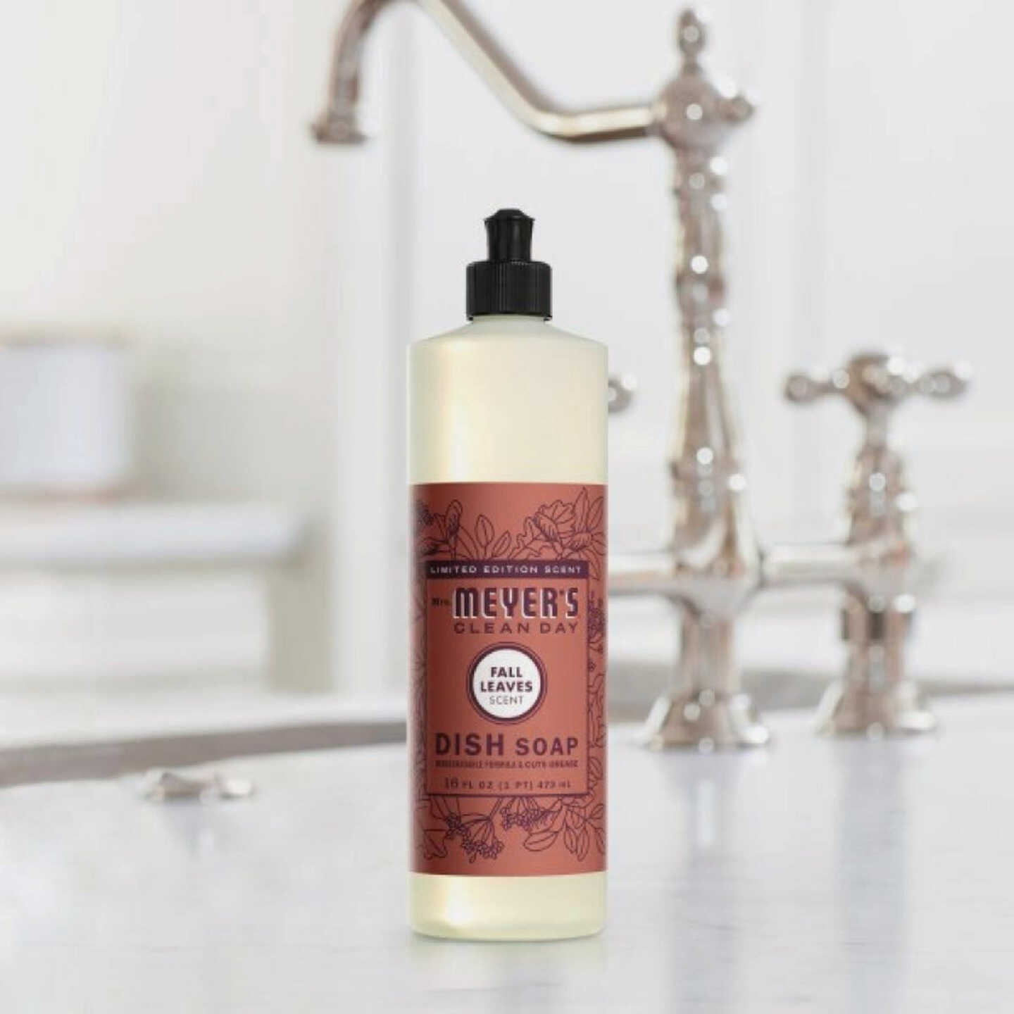 Mrs. Meyer's Clean Day 16 Oz. Fall Leaves Liquid Dish Soap Image 2