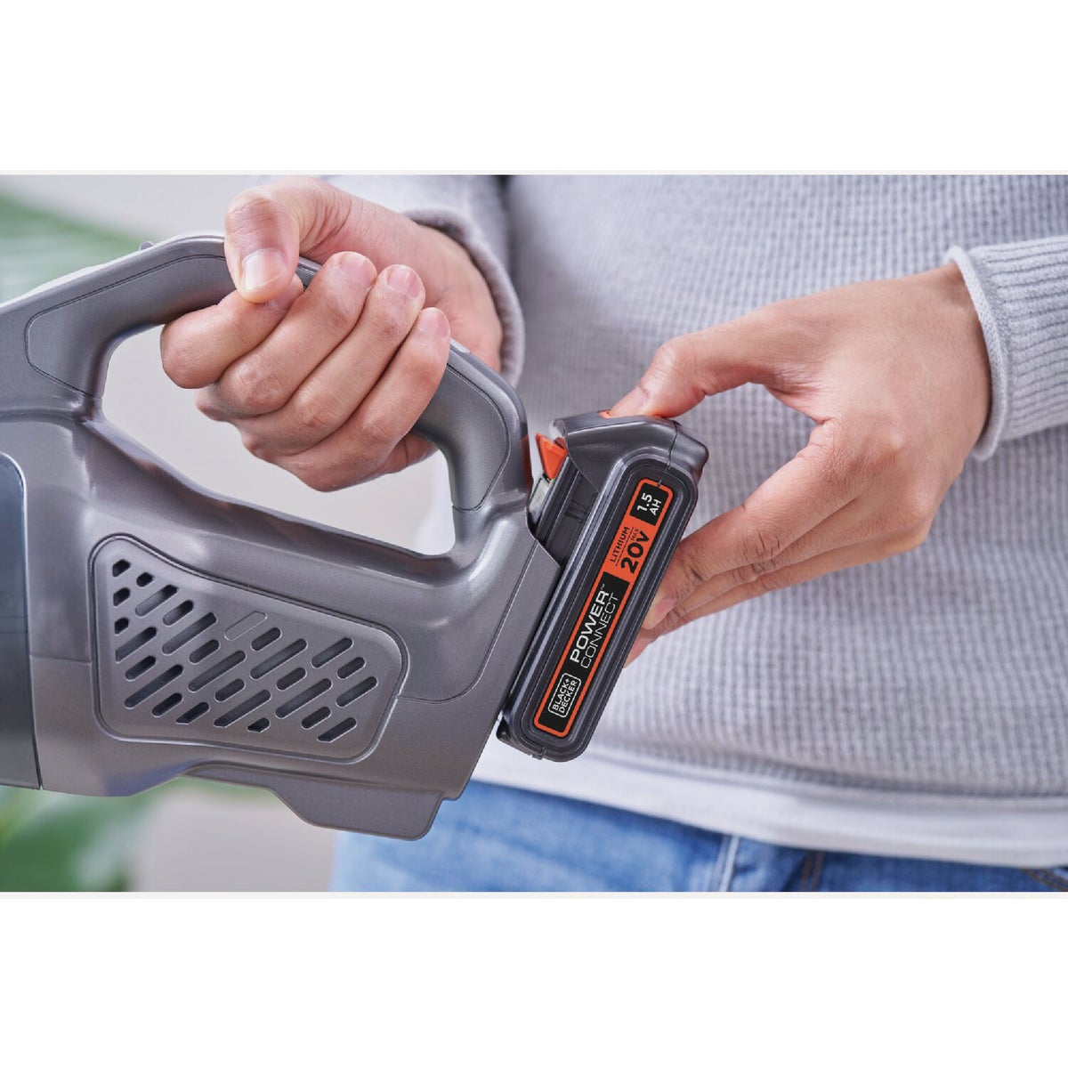 Black & Decker PowerConnect Cordless Handheld Vacuum Image 2