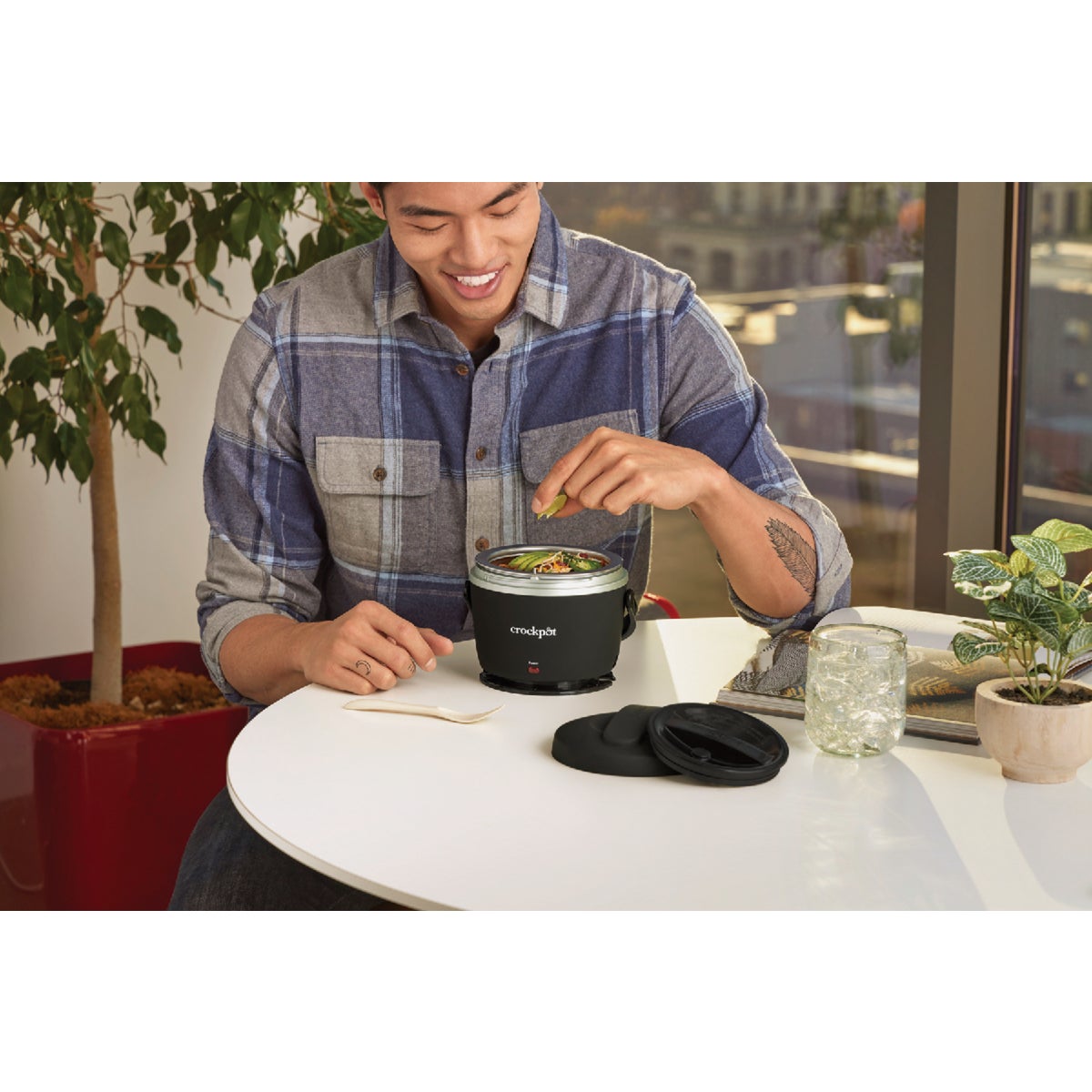 Crock-Pot Lunch Crock 20 Oz. Black Food Warmer Image 3