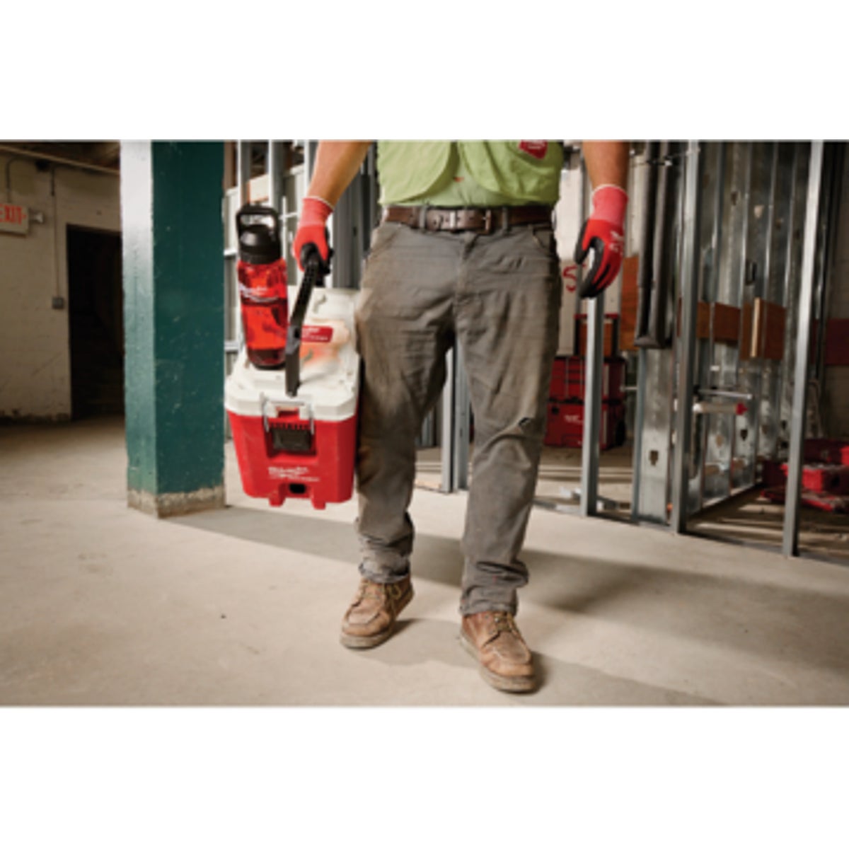 Milwaukee Chug Lid for PACKOUT Bottles Image 5