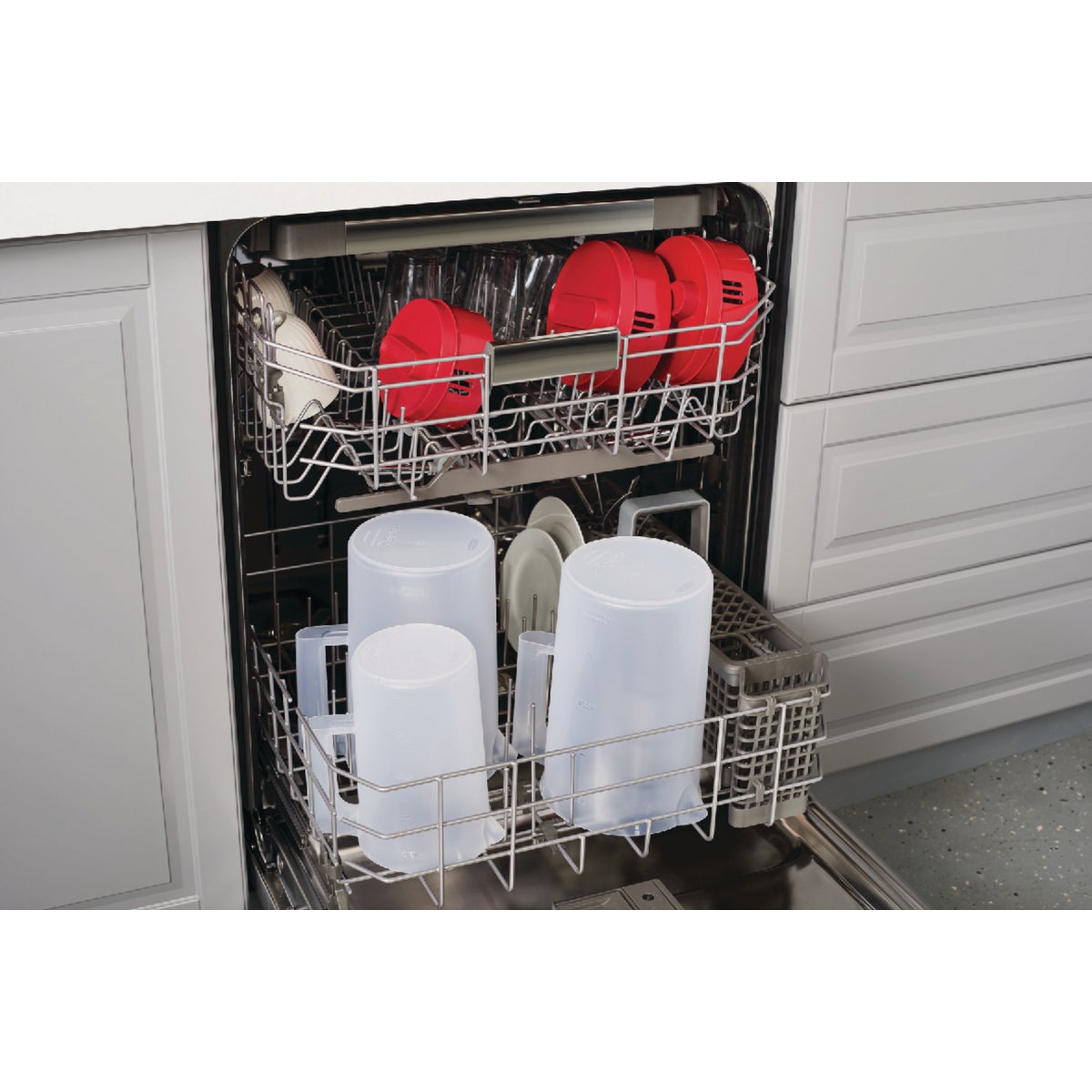 Rubbermaid 2 Qt. Simply Pour Plastic Pitcher with Multi-Function Lid Image 5