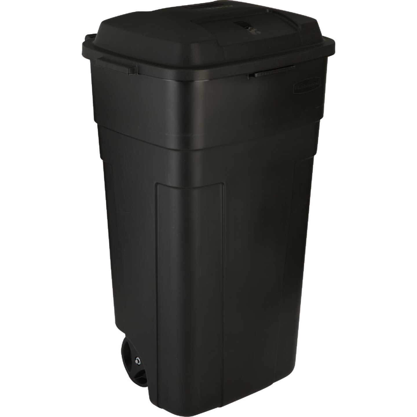 Rubbermaid Roughneck 34 Gal. Black Wheeled Trash Can with Lid Image 1