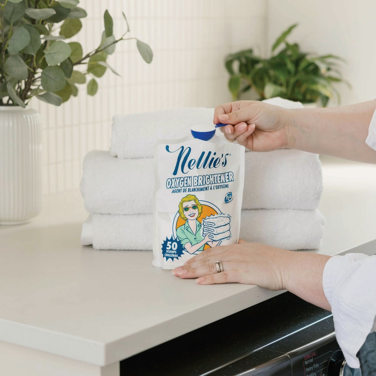 Nellie's 50-Scoop Powder Oxygen Brightener Image 4