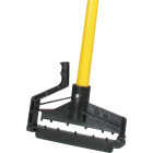 Nexstep Commercial 60 In. Fiberglass Mop Handle Image 1