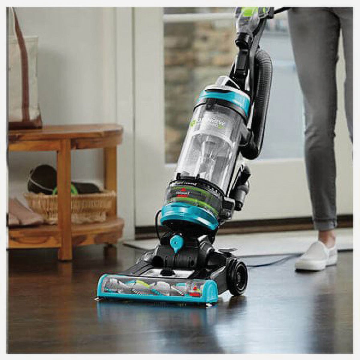 Bissell CleanView Swivel Rewind Pet Vacuum Cleaner Image 7