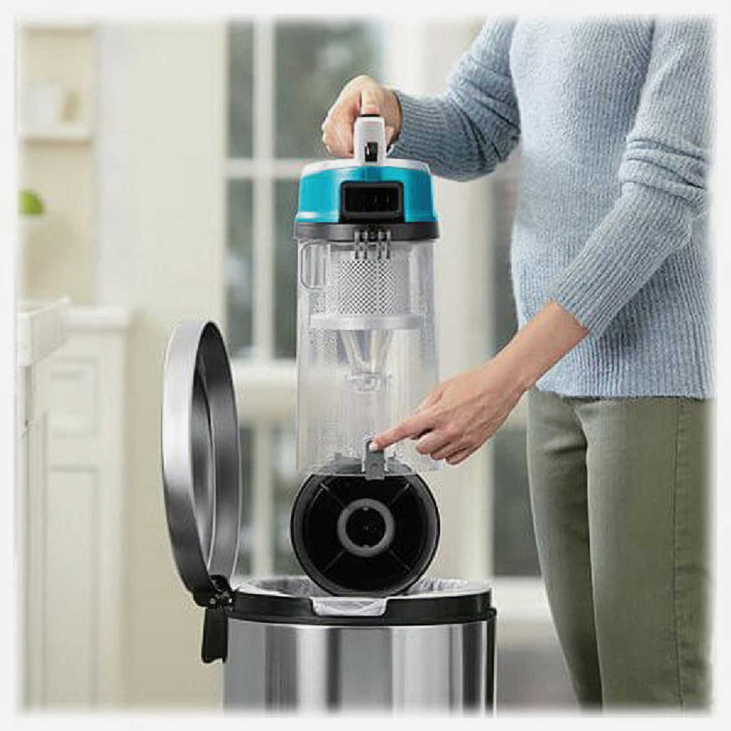 Bissell CleanView Swivel Rewind Pet Vacuum Cleaner Image 6