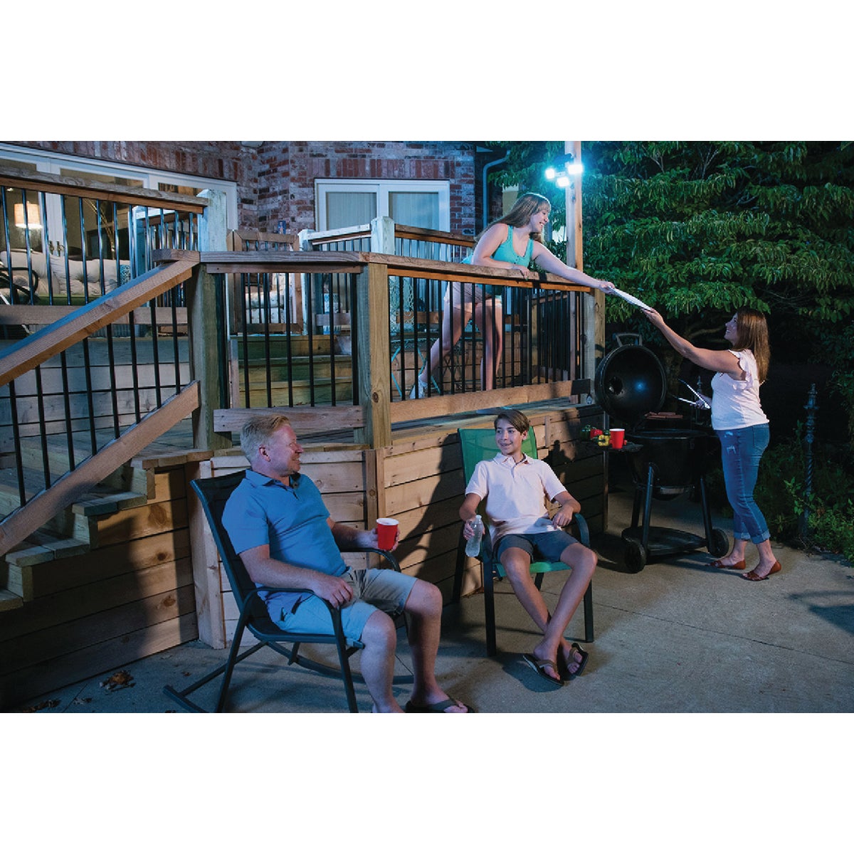 Bell+Howell Bionic Motion Activated Solar Floodlight Image 3