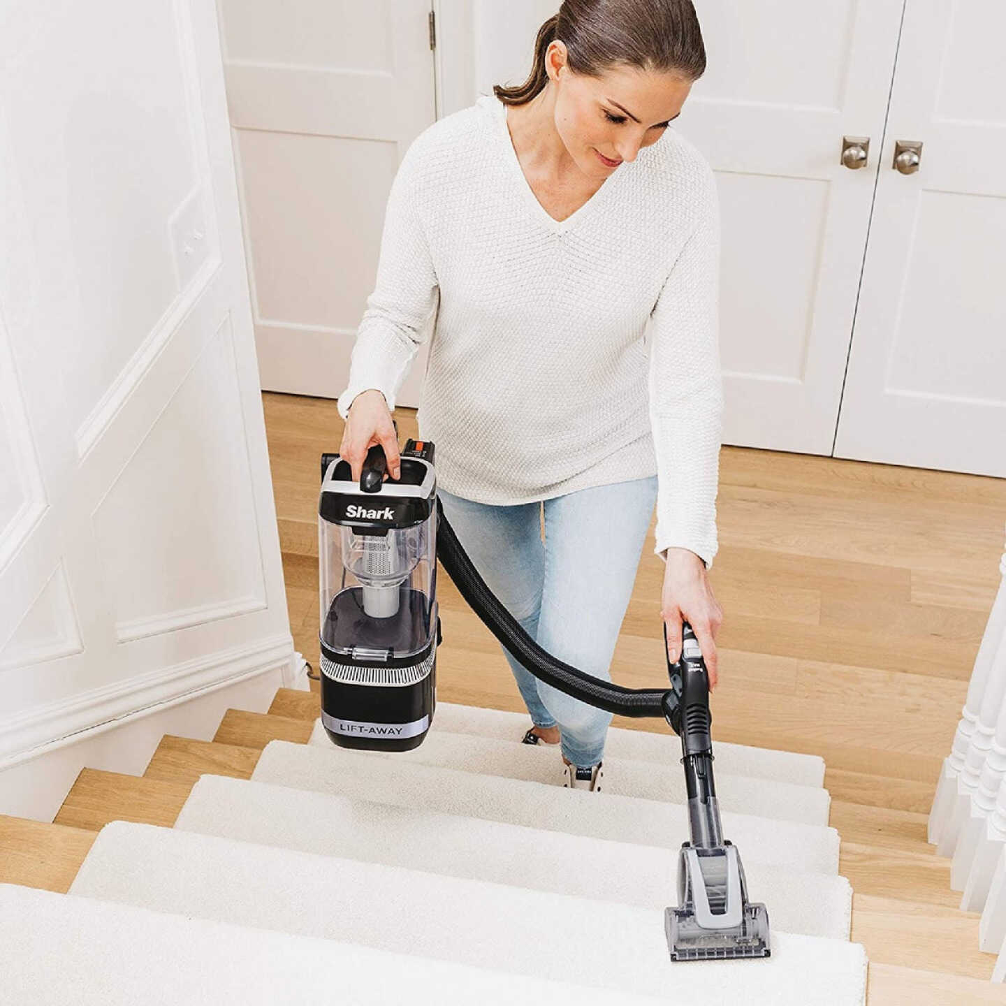 Shark Navigator Lift-Away ADV Upright Vacuum Image 5