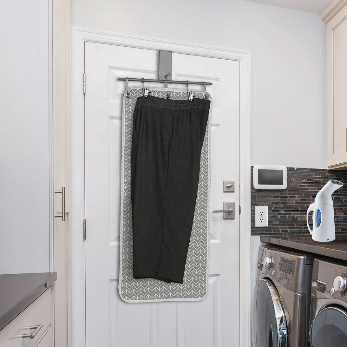 Polder Over-the-Door Steaming Station Image 2