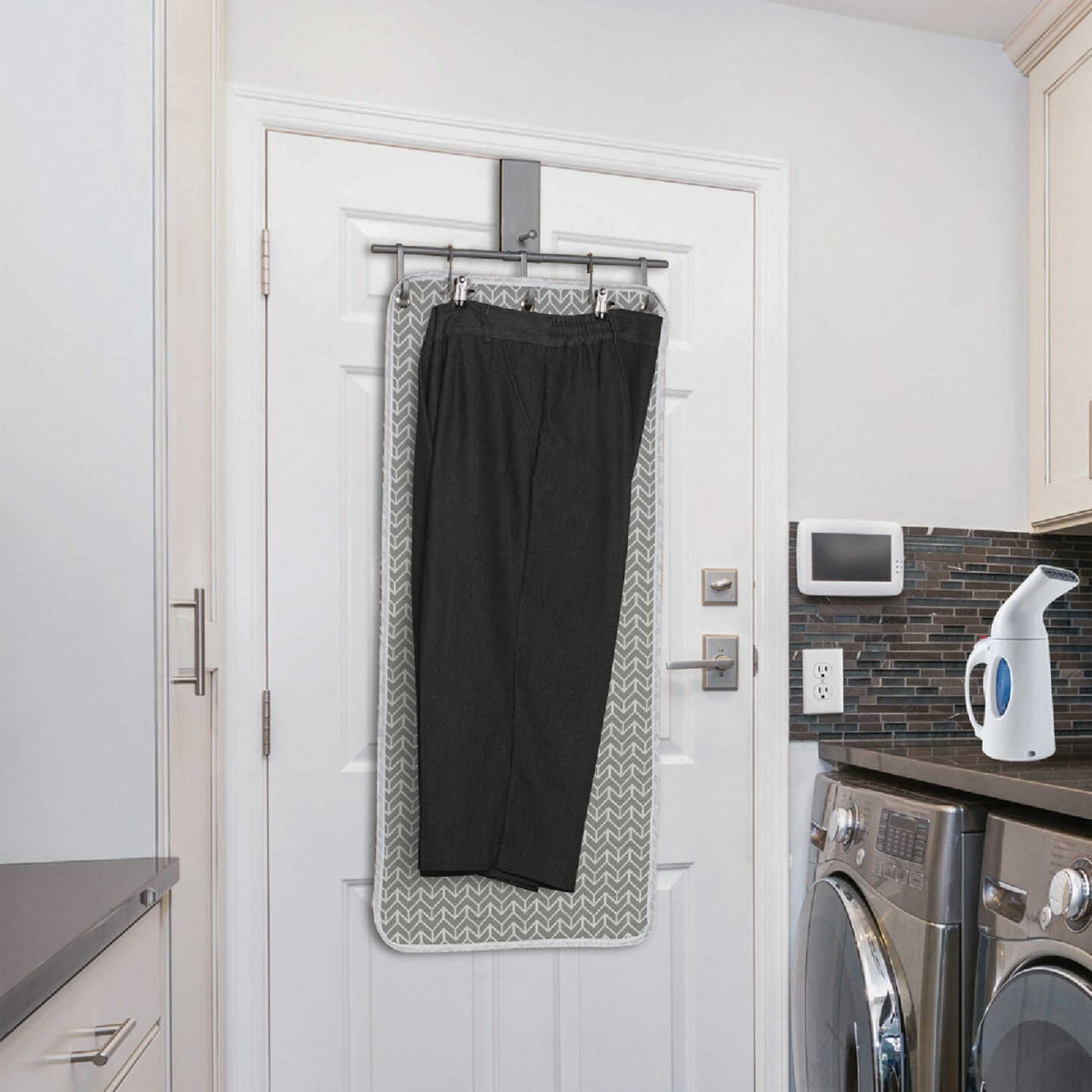 Polder Over-the-Door Steaming Station Image 2