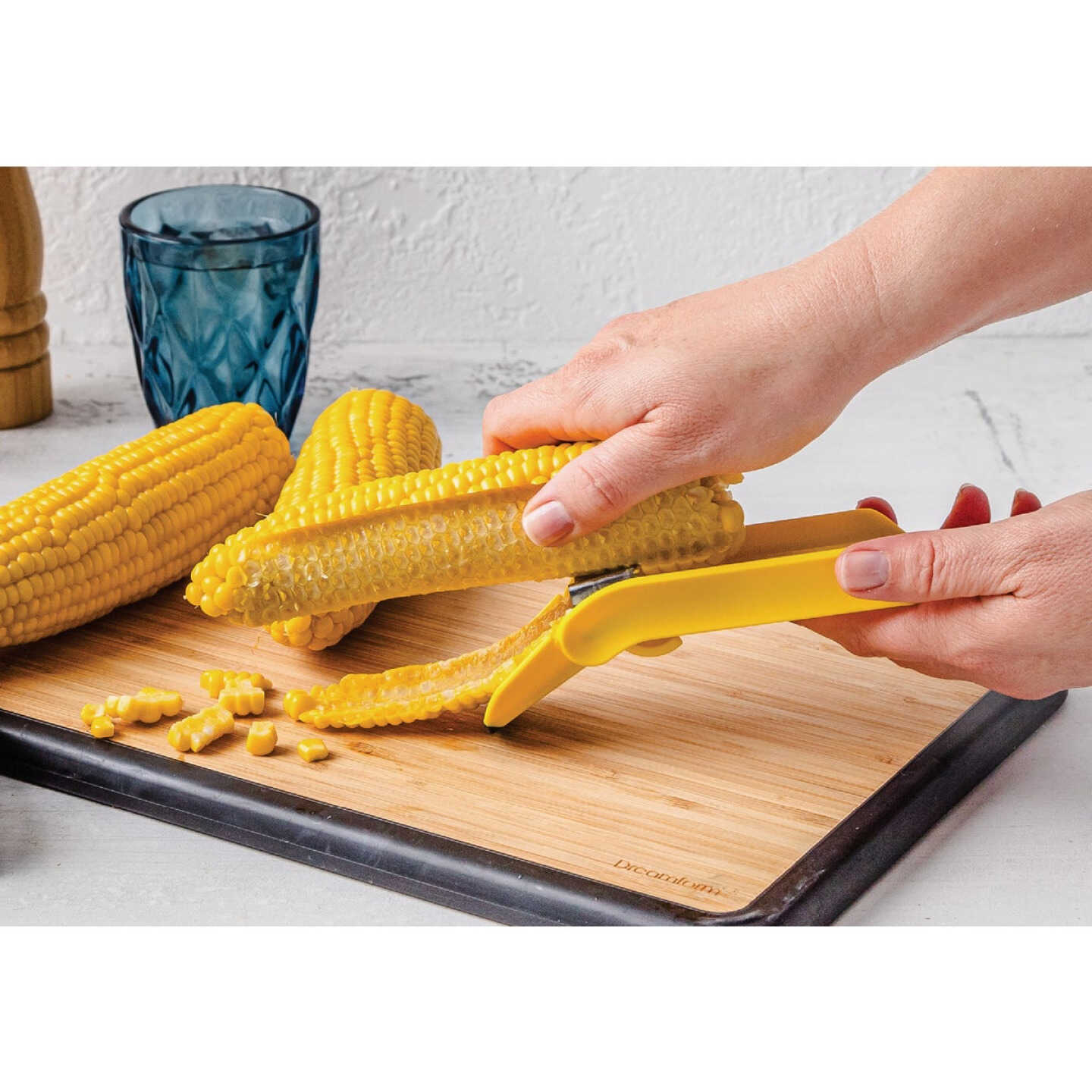 Dreamfarm Corpeel Corn Peeler Image 2