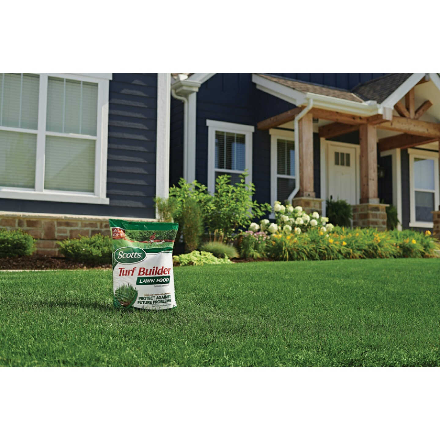 Scotts Turf Builder 37.5 Lb. 15,000 Sq. Ft. Lawn Food Image 2
