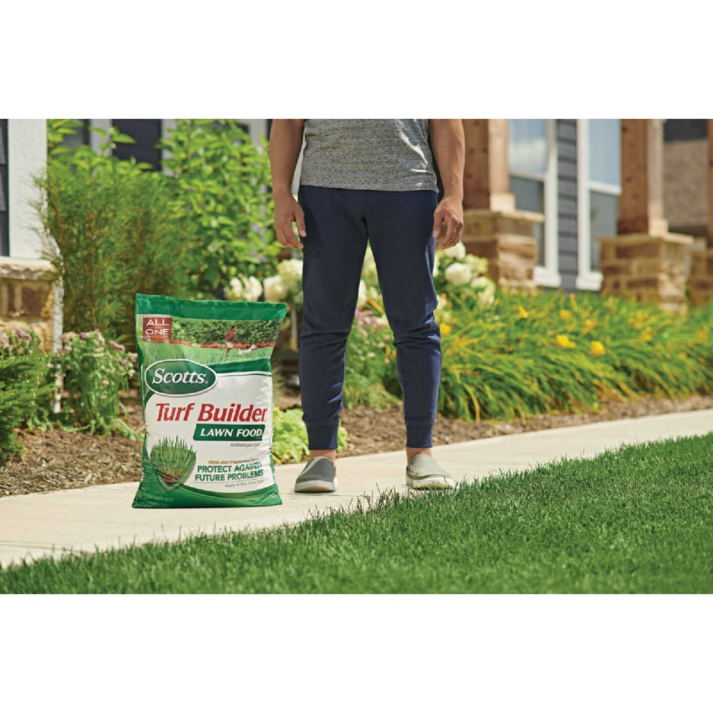 Scotts Turf Builder 37.5 Lb. 15,000 Sq. Ft. Lawn Food Image 3