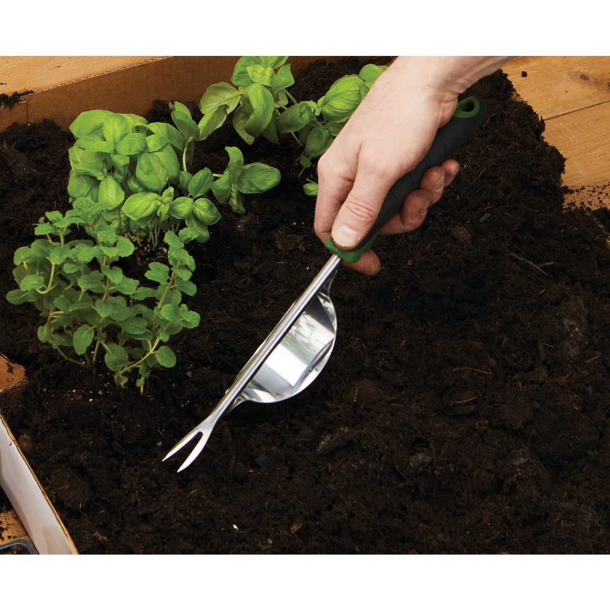 Best Garden 13 In. Chrome-Plated Hand Weeder with Fulcrum Image 2