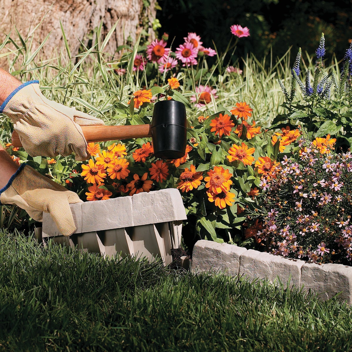Suncast 6 In. H. x 12 In. L. Border Stone Poly Lawn Edging (10-Pack) Image 5
