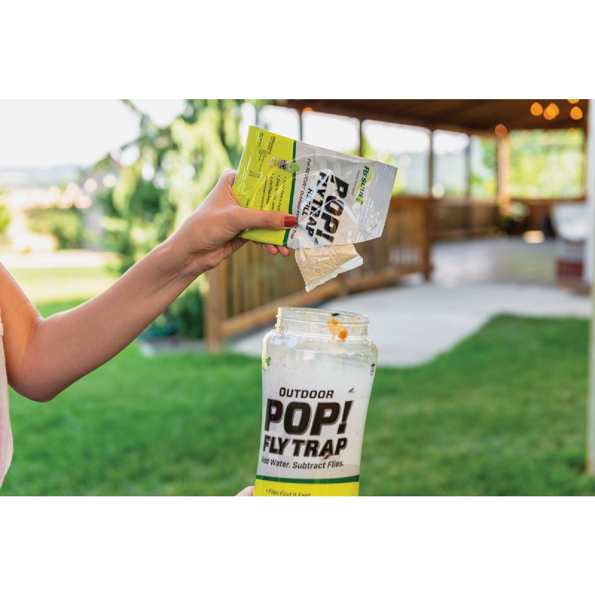 Rescue Pop 1.45 Oz. Granular Outdoor Fly Bait Image 3