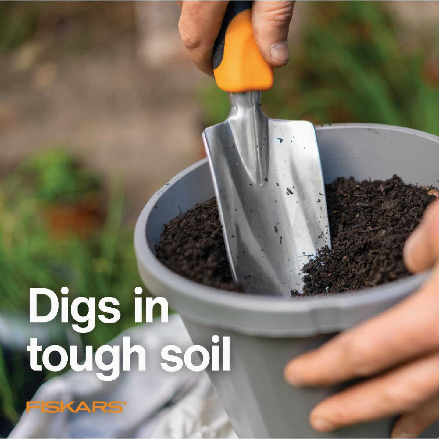 Fiskars 300S 13 In. Ergo Trowel Image 2