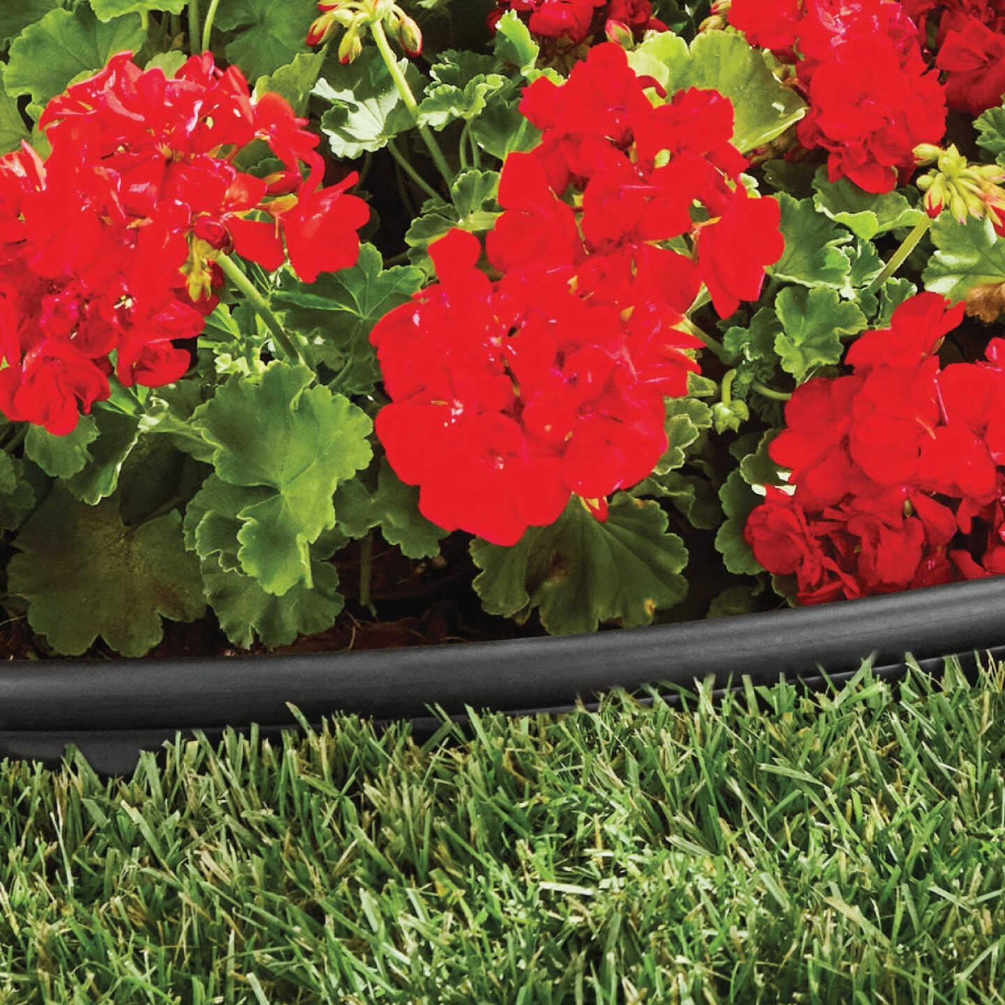 Master Mark Plus 4.5 In. H. x 20 Ft. L. Black Plastic Lawn Edging Image 2