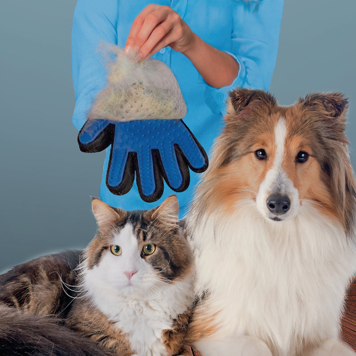 True Touch 2-In-1 Silicone Tip Five Finger Deshedding Pet Glove Image 4