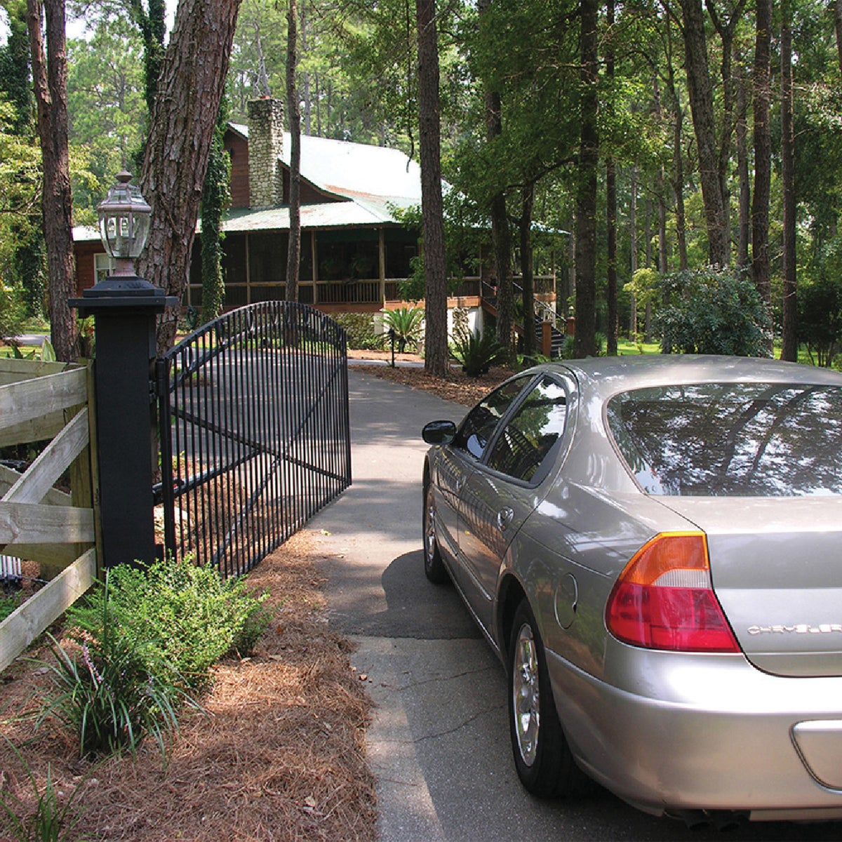 Mighty Mule MM371W 16 Ft. 550 Lb. Smart Single Gate Opener Kit Image 2