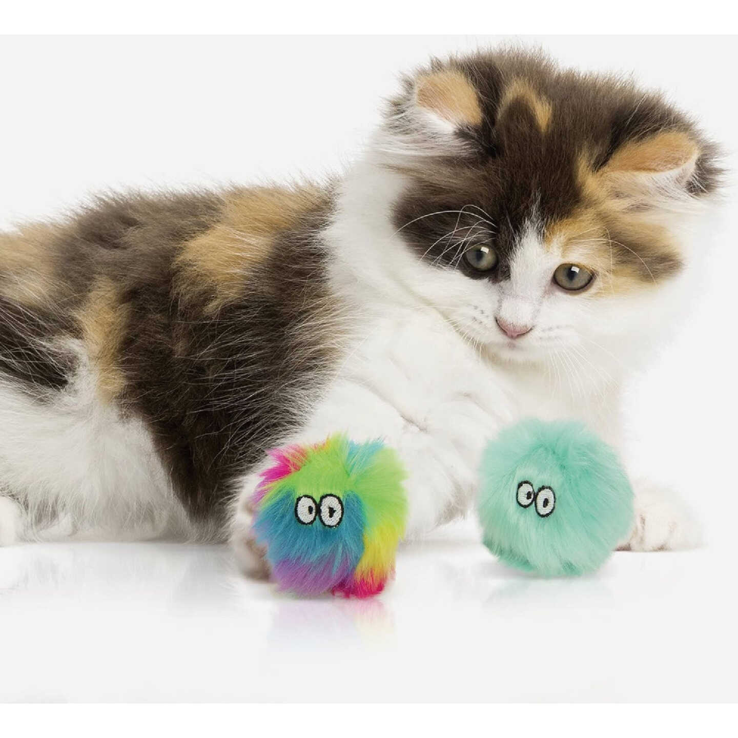 SmartyKat Fuzzy Friends Plush Catnip Ball Cat Toy (2-Pack) Image 2