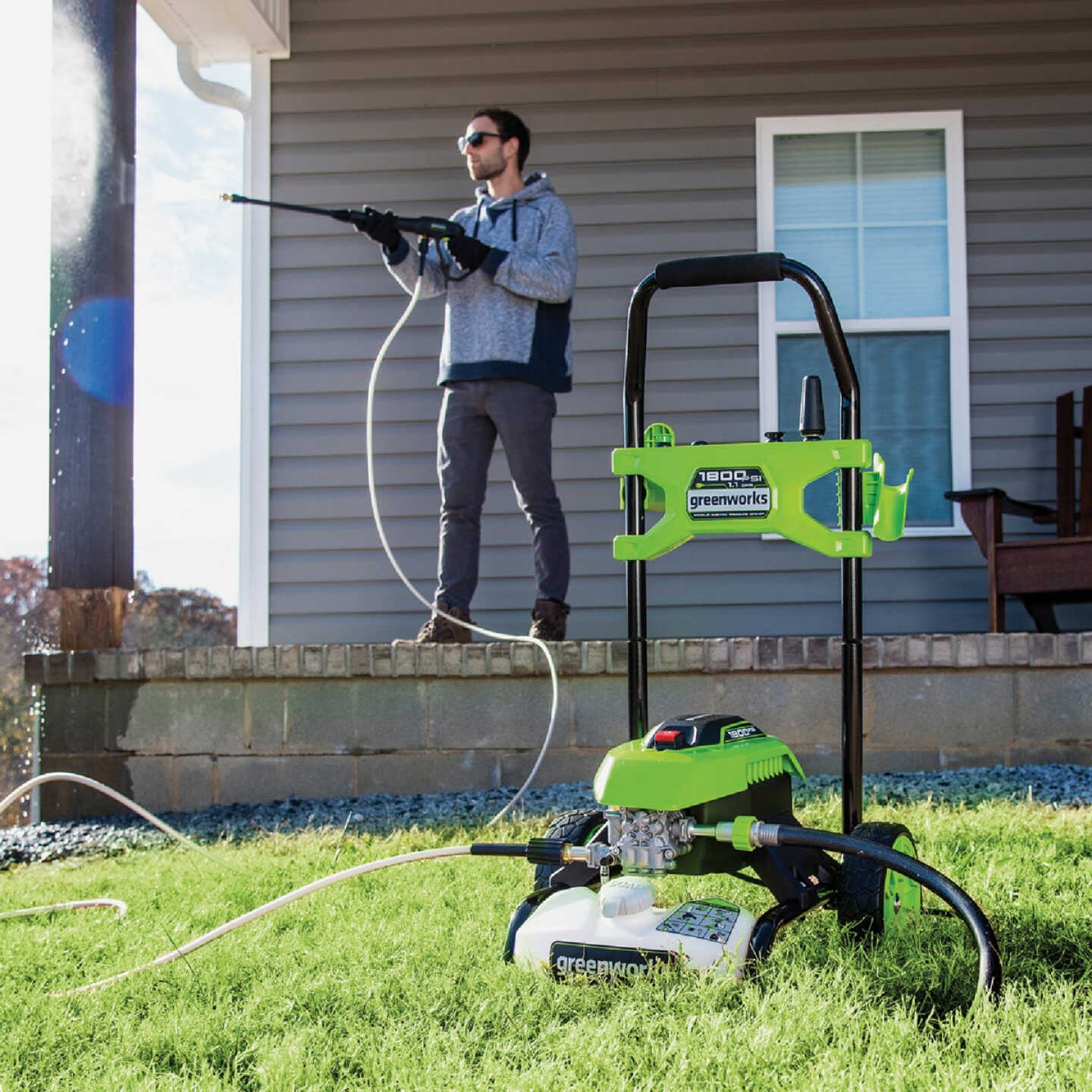Greenworks 1800 PSI 1.1 GPM Cold Water Corded Electric Pressure Washer Image 4
