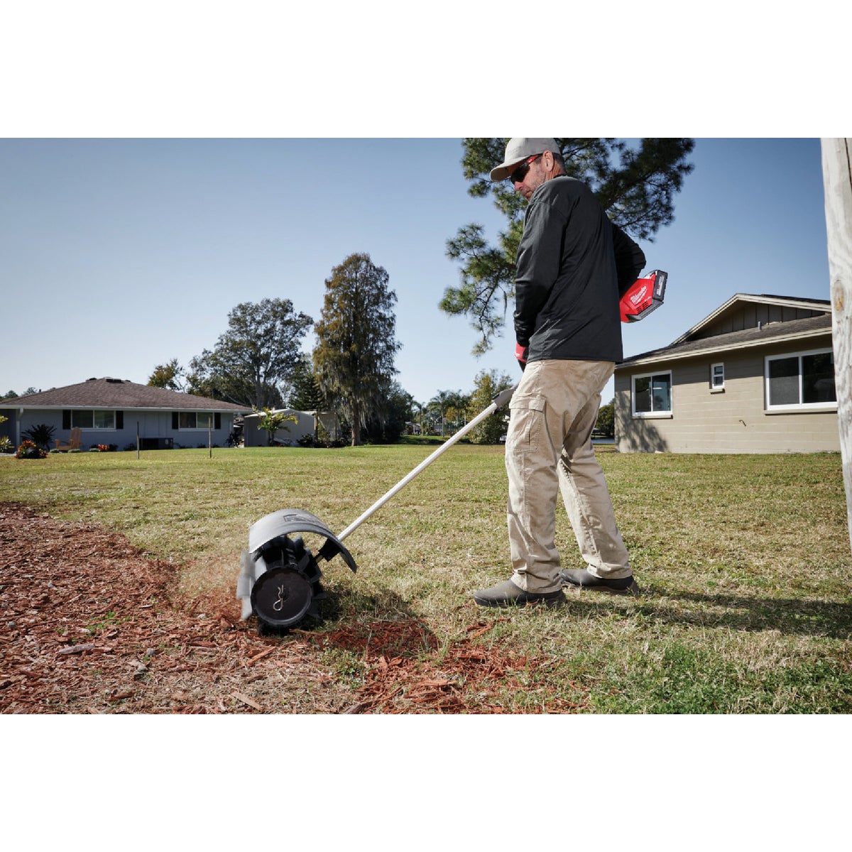 Milwaukee M18 FUEL Rubber Broom Attachment for QUIK-LOK Attachment System Image 3