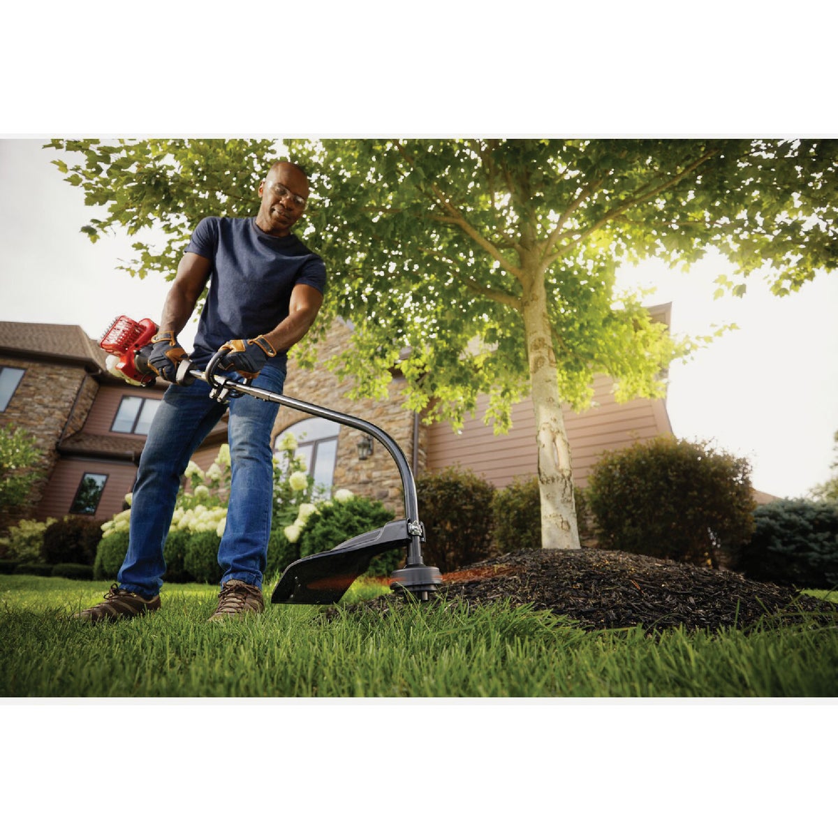 Troy-Bilt TB25CB 25cc 2-Cycle 16 In. Curved Shaft Gas Trimmer Image 3