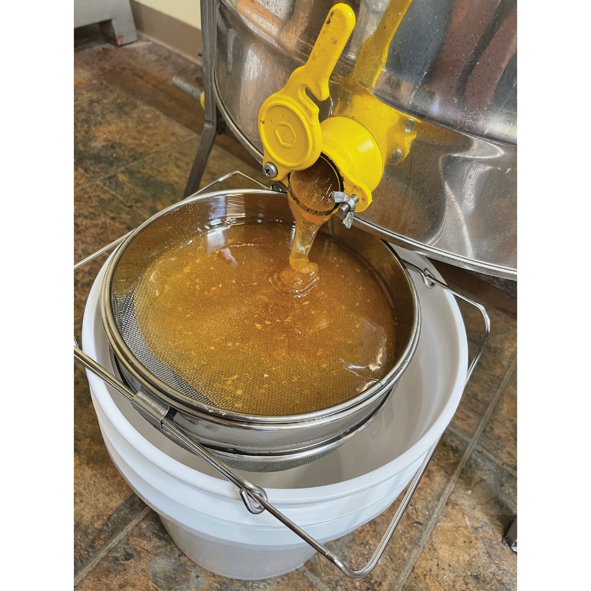 Harvest Lane Honey Stainless Steel Honey Sieve with Mesh Screen Image 4
