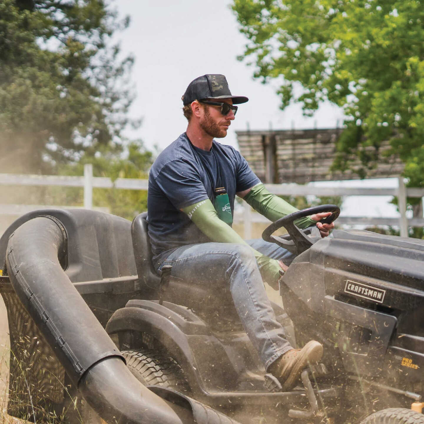 Farmers Defense Forest Green Protection Sleeves, Small/Medium Image 4