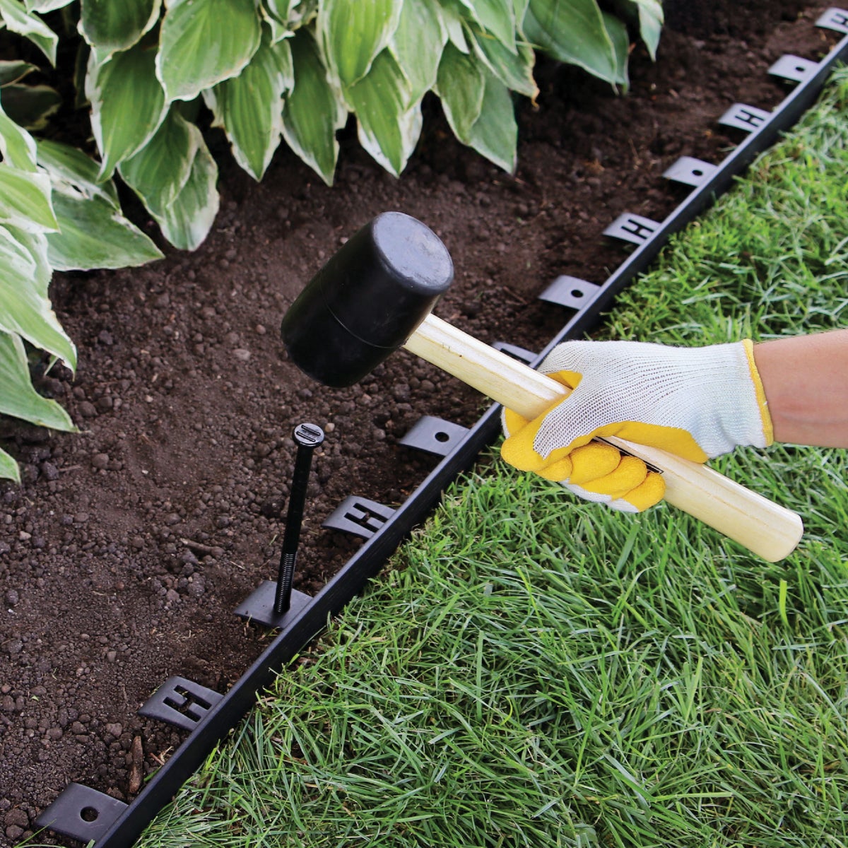 Master Mark Dig-Free 1.5 In. H. x 25 Ft. L. Black Recycled Plastic Landscape Edging Image 5