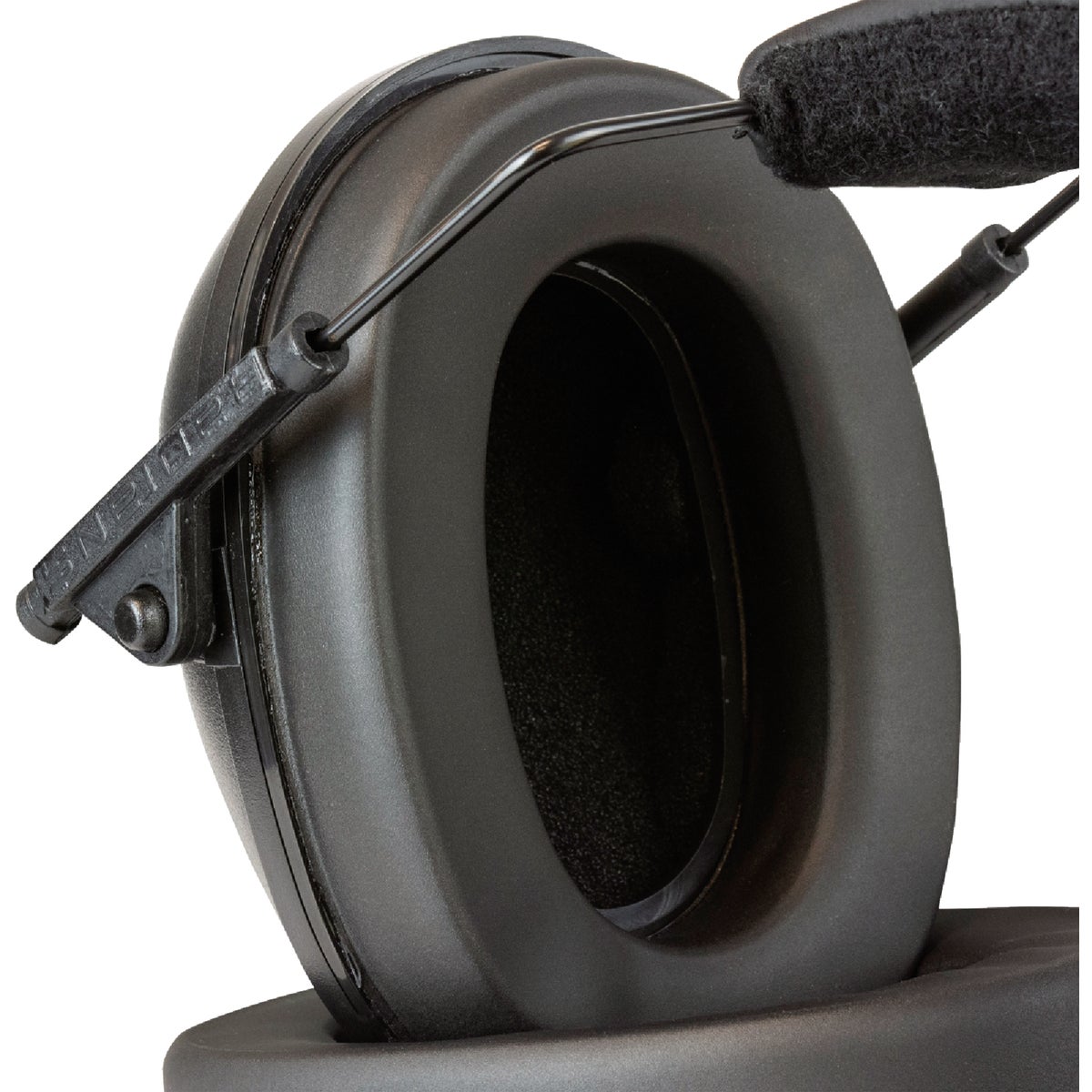 Radians Lowset 21 dB NRR Earmuffs Image 5