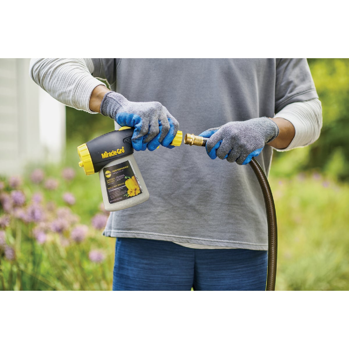 Miracle-Gro Performance Organics 3/4 Lb. Garden Feeder Applicator For Plant Nutrition Image 4