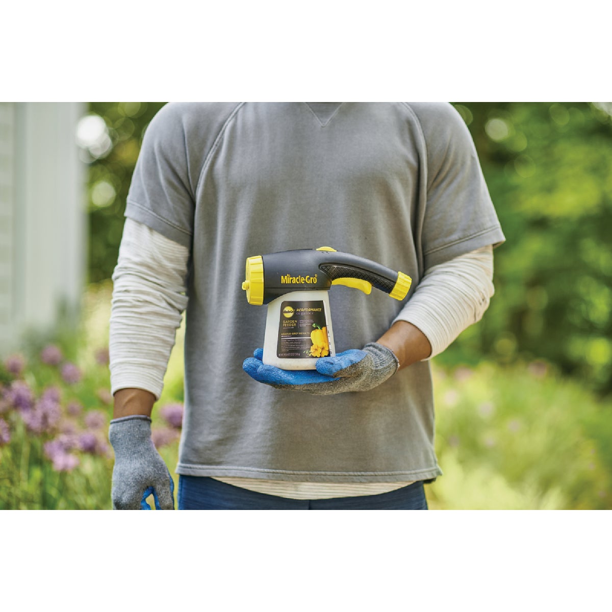 Miracle-Gro Performance Organics 3/4 Lb. Garden Feeder Applicator For Plant Nutrition Image 3