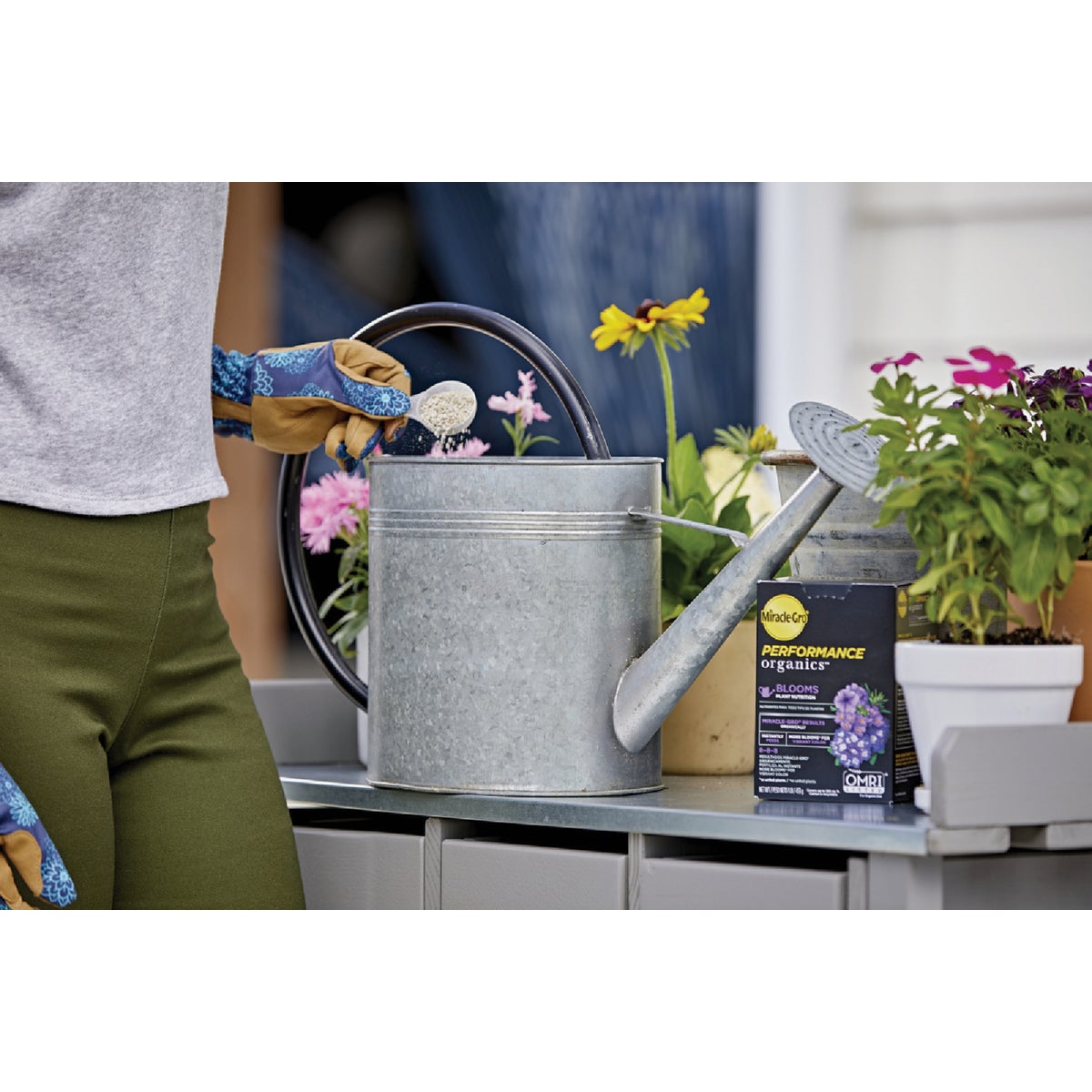 Miracle-Gro Performance Organics 1 Lb. Blooms Plant Nutrition Image 2