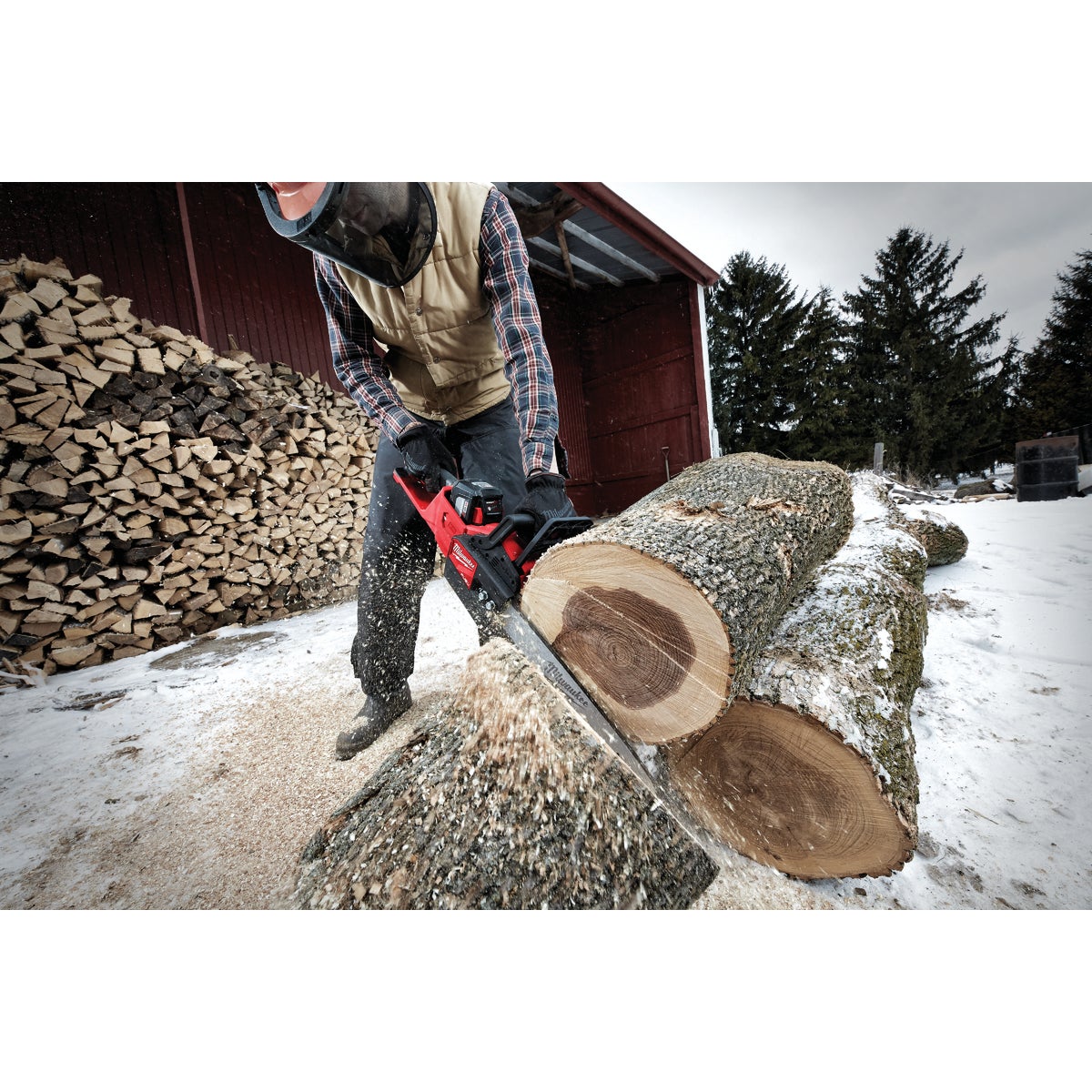 Milwaukee M18 FUEL Brushless 16 In. Cordless Chainsaw (Tool Only) Image 8