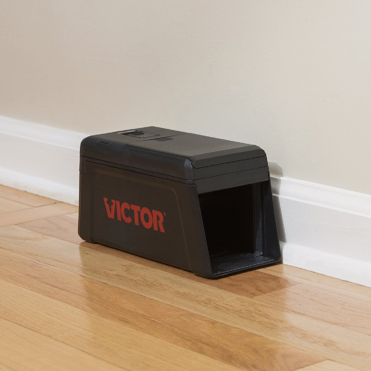 Victor Electronic Reusable Rat Trap Image 2