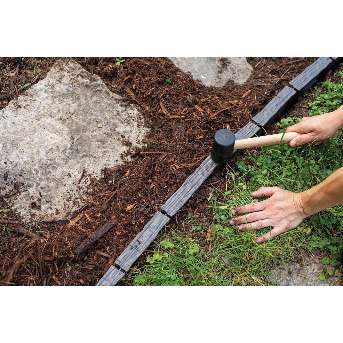 Master Mark Dig-Free  5.25 In. H x 36 In. L Warm Stone Lawn Edging Image 3