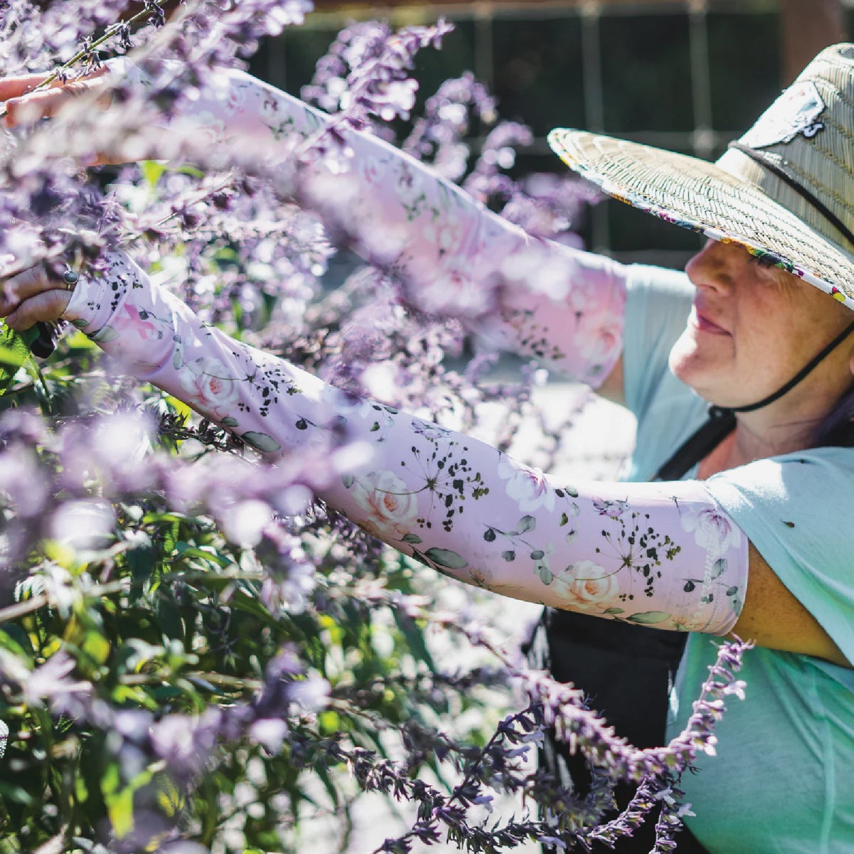 Farmers Defense Carnations Defeat Breast Cancer Protection Sleeves, Large/XL Image 3