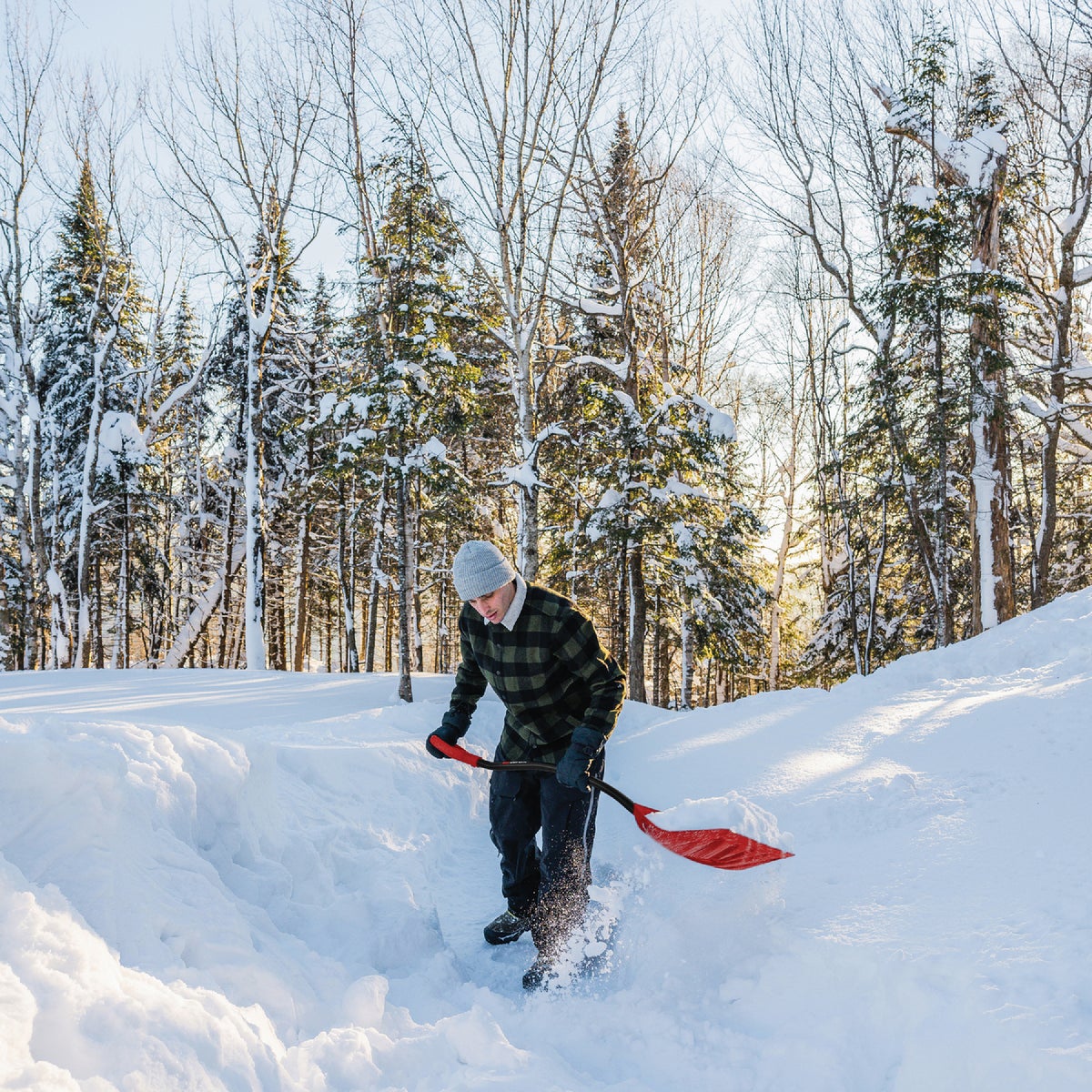 Garant 18 In. Poly Blade Snow Shovel with Ergo Handle Image 3