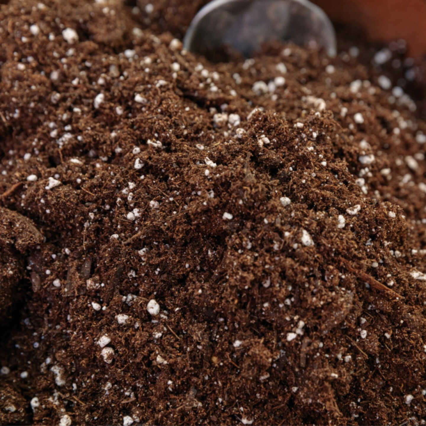 Proven Winners 1.5 Cu. Ft. Premium All Purpose Potting Soil Image 4