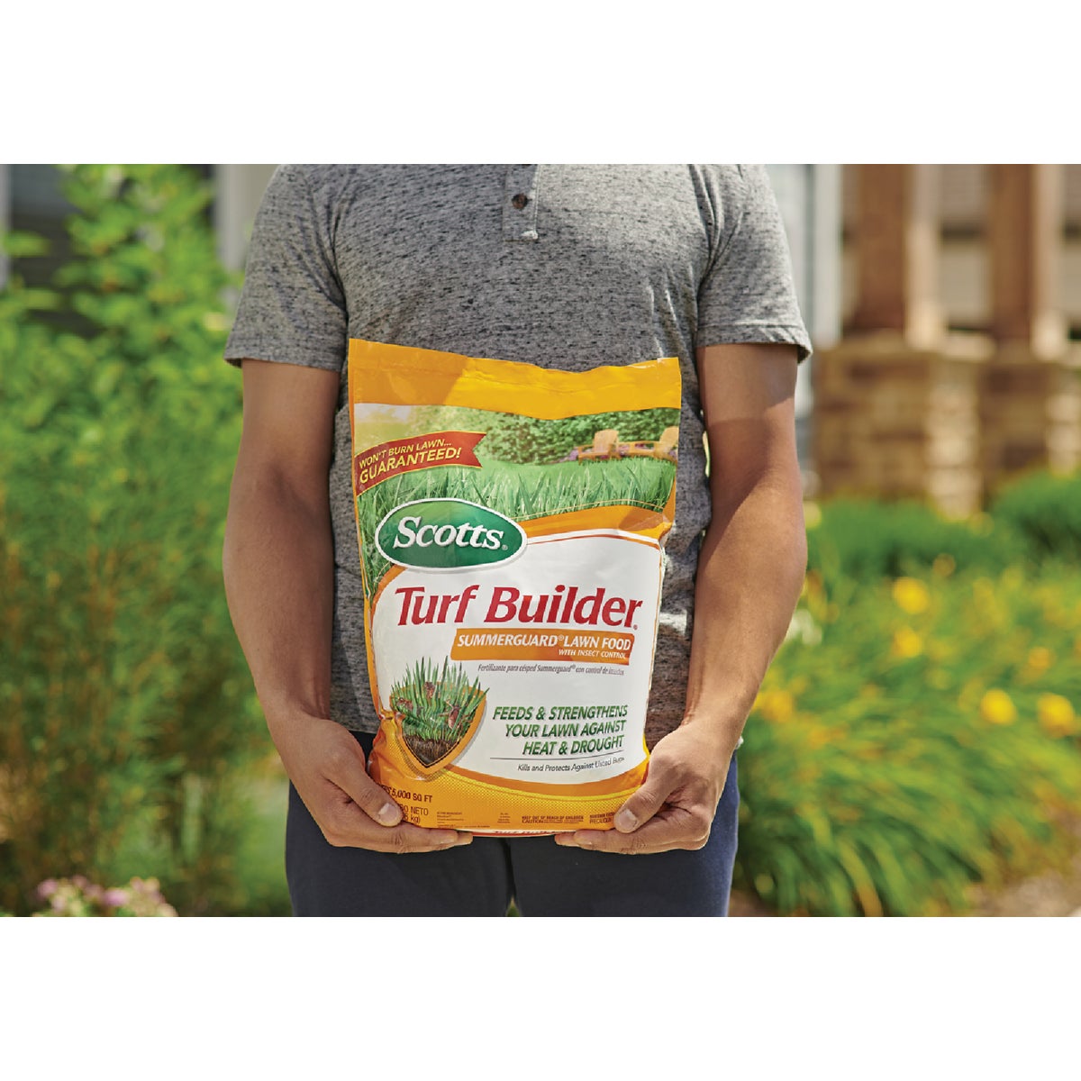 Scotts Turf Builder SummerGuard 13.35 Lb. 5000 Sq. Ft. Lawn Food with Insect Control Image 2