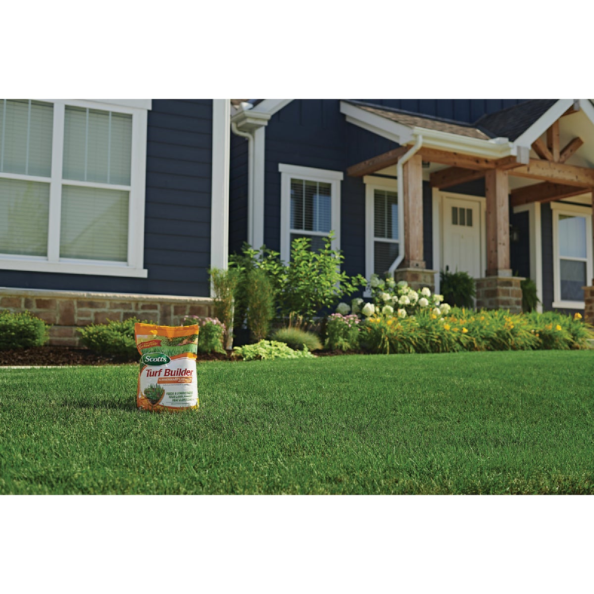 Scotts Turf Builder SummerGuard 13.35 Lb. 5000 Sq. Ft. Lawn Food with Insect Control Image 4