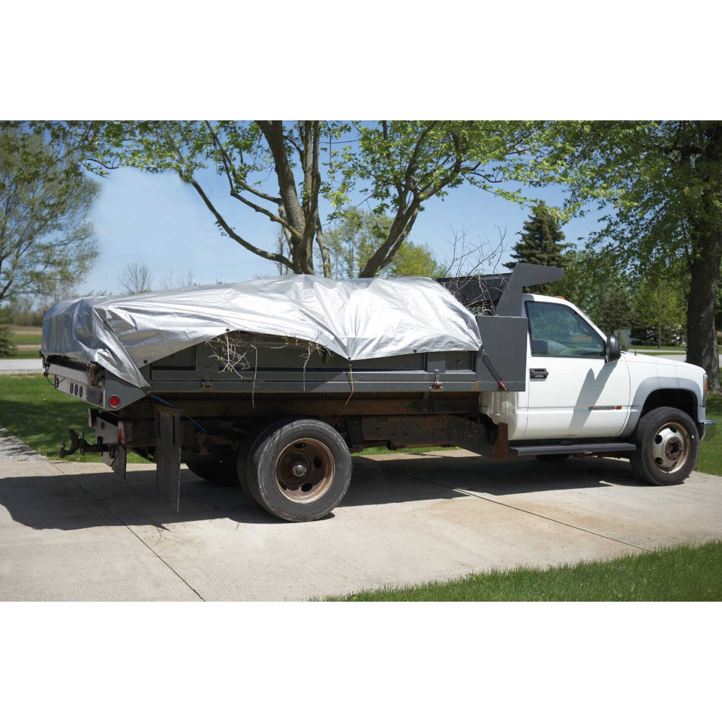Do it Best Silver Woven 9 Ft. x 12 Ft. Heavy Duty Poly Tarp Image 3