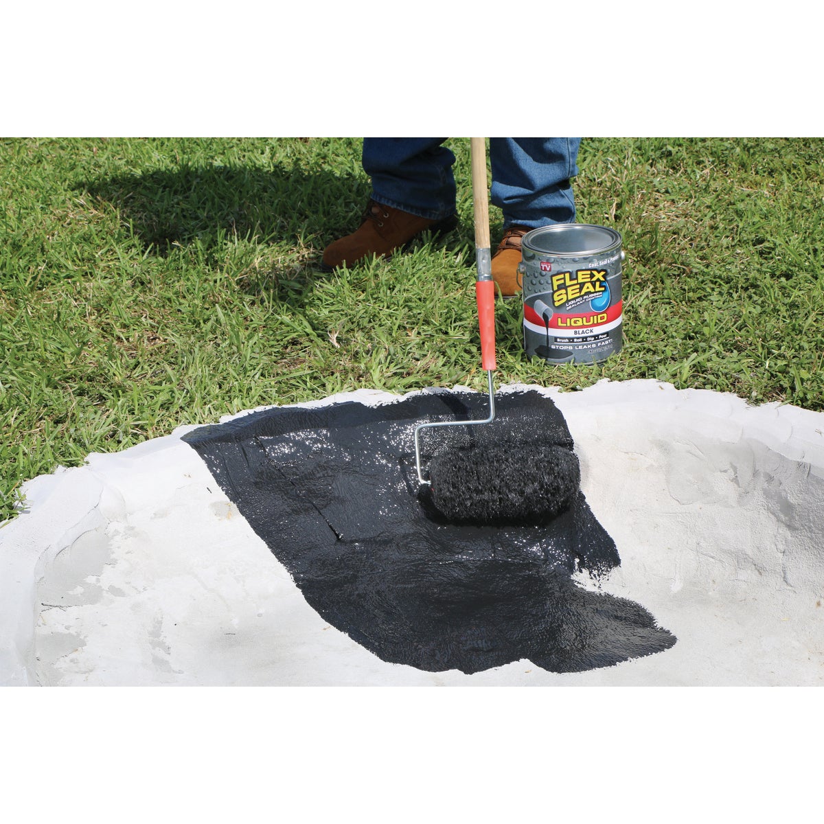 FLEX SEAL 1 Gal. Liquid Rubber Sealant, Black Image 3