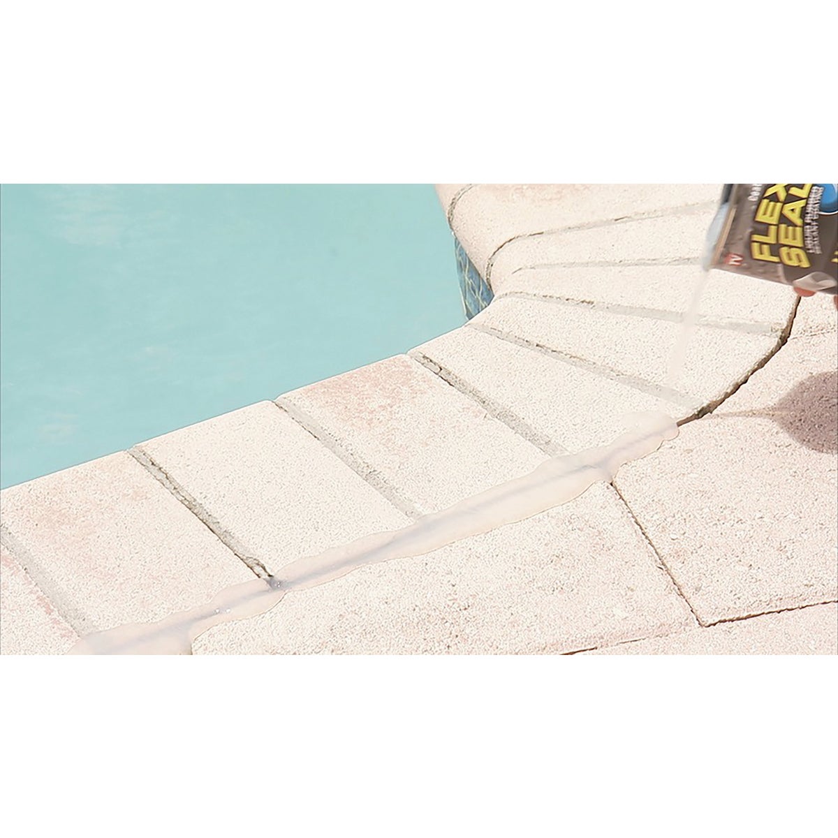 FLEX SEAL 1 Pt. Liquid Rubber Sealant, Clear Image 4