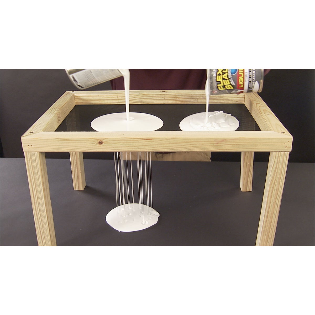 FLEX SEAL 1 Qt. Liquid Rubber Sealant, White Image 4