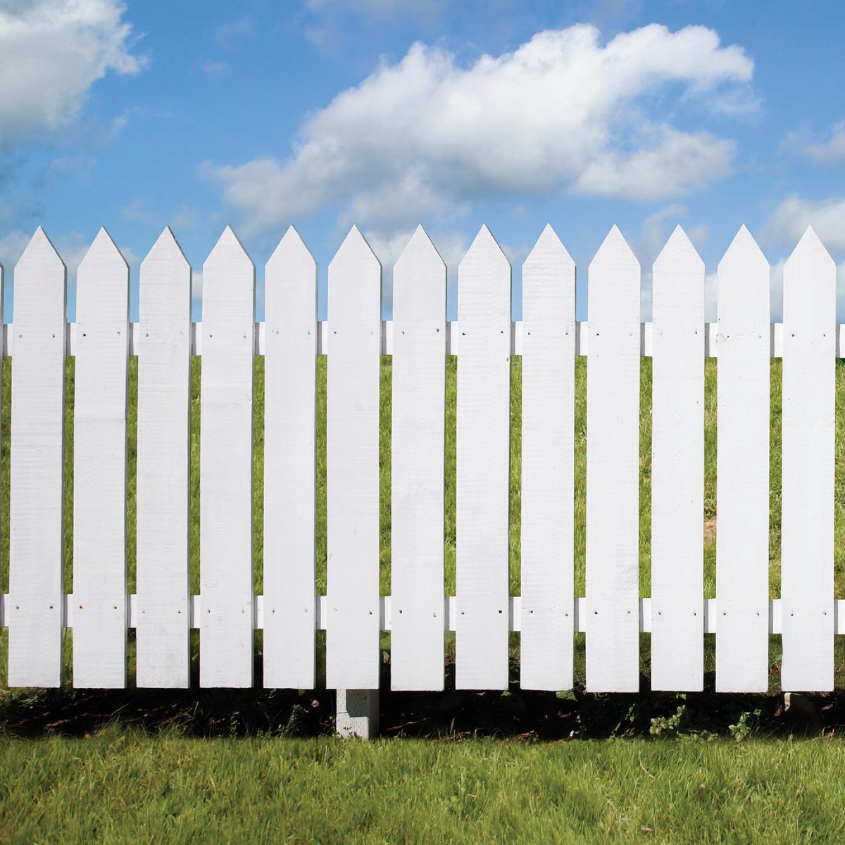 Valspar Oil Paint & Primer In One Low Sheen Barn & Fence Paint, White, 1 Gal. Image 4
