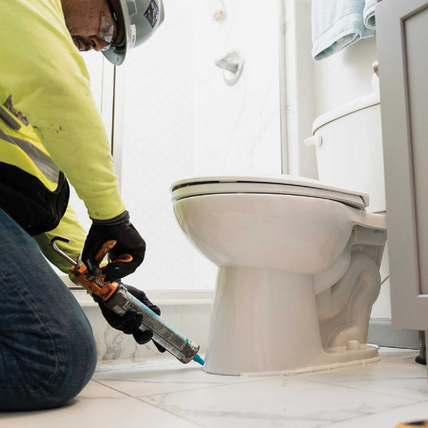 Sashco CleanSeal 10.5 Oz. White Active Enzyme Kitchen & Bath Caulk Image 3